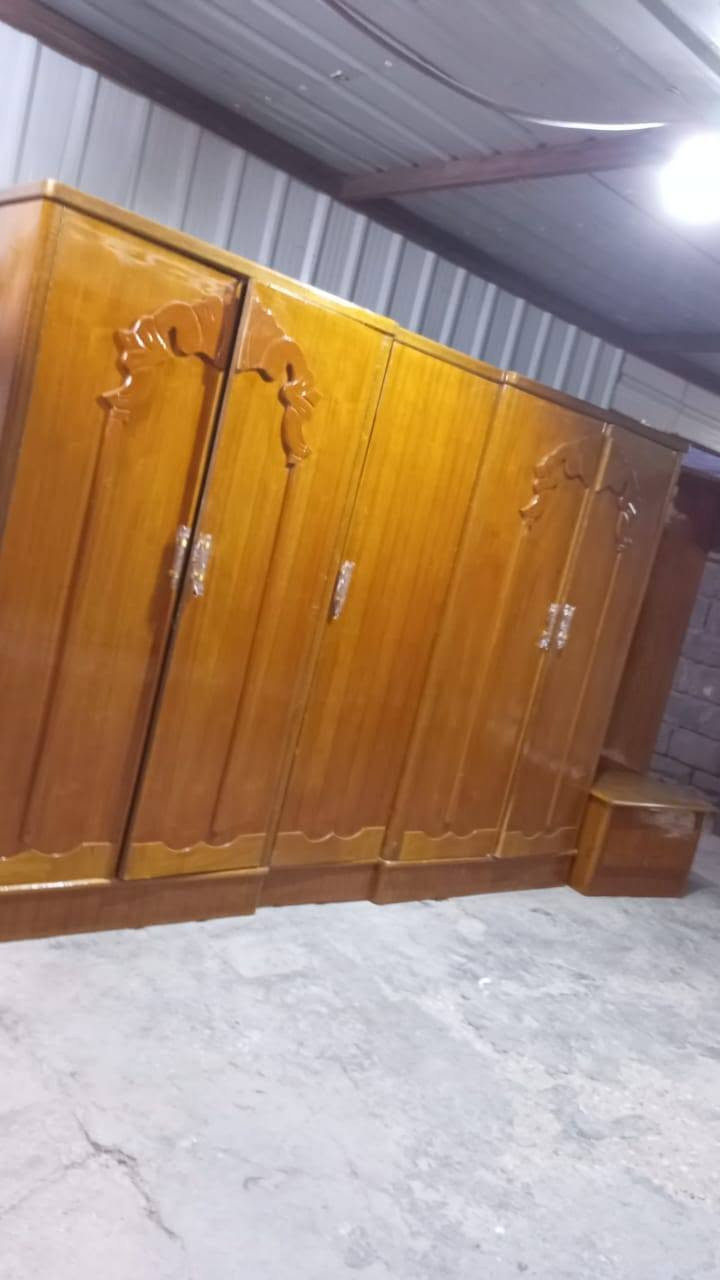 سلام عليكم غرفة نوم البيع سعر 550وبي مجال اتصل على رقم ***********
