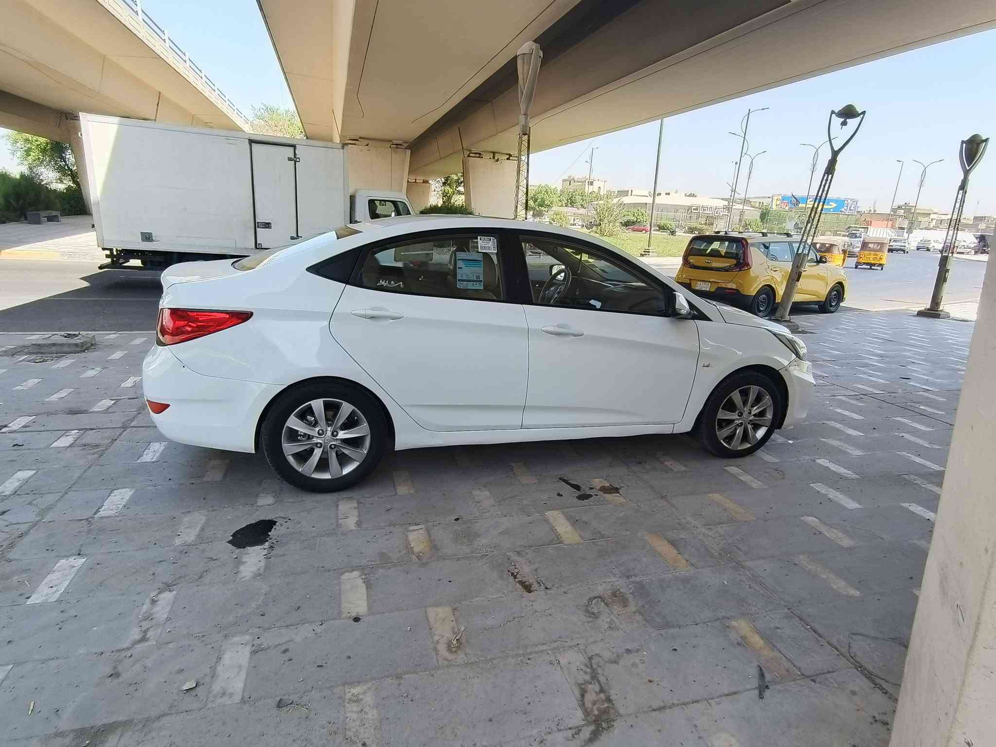 اكسنت موديل 2013 وارد خليجي رقم بغداد انجليزي تحويل ثاني يوم حجم المحرك 1600 دوش تخم تاير تبريد شغال السياره بيها قطعه واحده صبغ مكان السياره بغداد السعر 78 وبيها مجال رقم الهاتف***********
