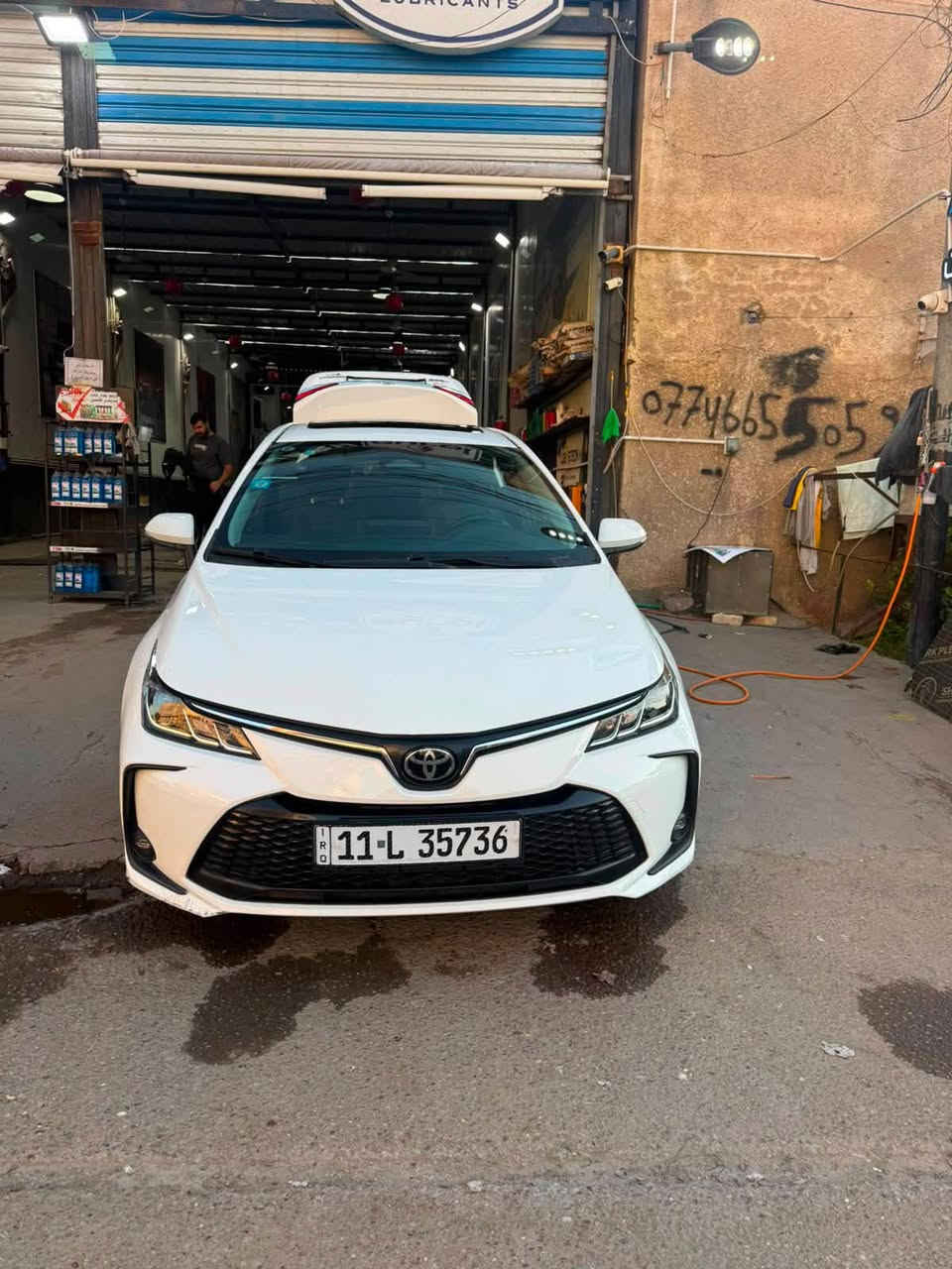 سلام عليكم كورلا ٢٤ هايبرد سيارة جديدة حيل رقم بغداد بأسمي تحويل ثاني يوم بس بيها بارد بالجنطه يم الرقم ماشي ٦٠ الف حقيقي السعر 148$ وبيها مجال مكاني بغداد البياع الاتصال ***********
