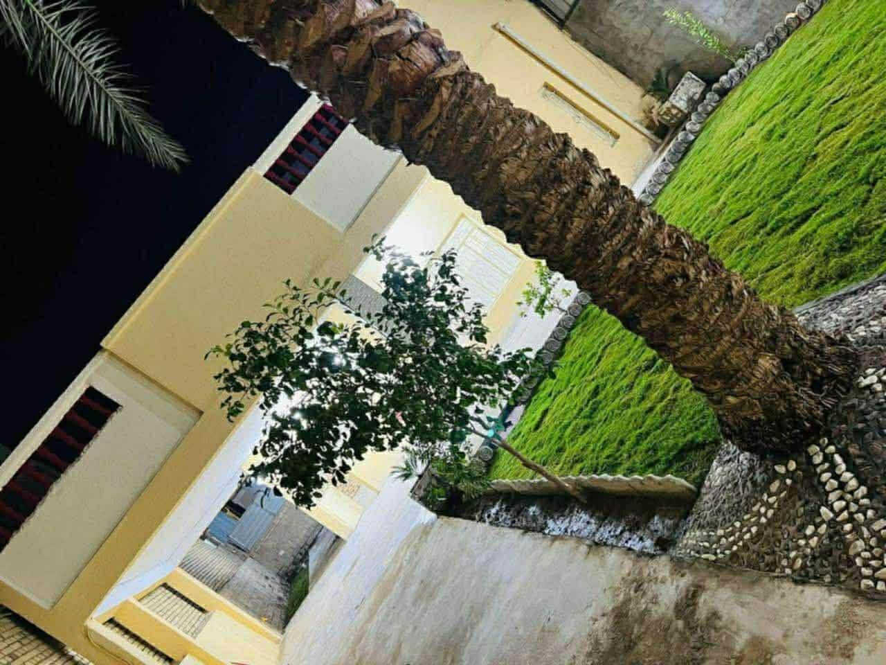 🏡 بيت للبيع – حي العسكري

📍 الموقع: حي العسكري – شارع حكمت – قبل مدرسة تاج الدين

📐 مساحة الأرض: 350 م
📏 الواجهة: 12 م | النزال: 30 م
🏠 مساحة البناء: 150 م²

🔹 يتكون من:
غرفة نوم بالطابق الأول + غرفتين نوم بالطابق الثاني، صالة، استقبال، مطبخ، كراج، إطلالة حديقة خارجية، ومجمع صحيات خارجي.

📞 للاستفسار والتواصل اتصال أو واتساب:
***********

