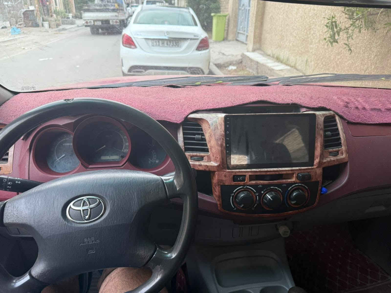 هايلوكس • ٢٠١٠ • حي الجهاد