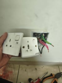 صيانه وتبديل سويجات الكهرباء 07703550276 واتساب