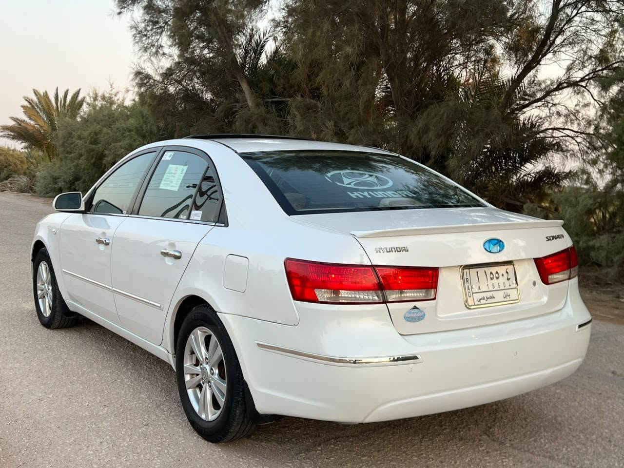 السلام عليكم
سوناتا 2009 خليجي 
محرك2400 دوش 5نمر
فول حتى تبريد بيانو فتحه فول
كشن جلد ابواب جلد كير محرك حداديه تخم تاير تبريد تدفئة كامله السياره بيها فقط رشه صبغ بجاملغ بسيطه ولباقي كفاله
السعر 120 وبيها مجال لشراي
***********
