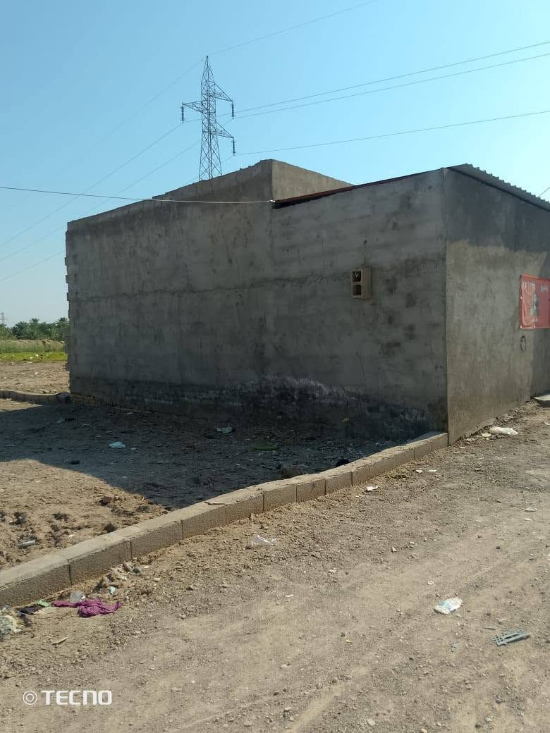 🏠 بيت للبيع –الموقع ماشوشه  حي الزهراء قلعه السكر 
📐 مساحة القطعة: 200 م
🏡 مساحة البناء: 100 م
🌿 المتبقي: 100 م 
البيت مناسب للسكن، ومساحته حلوة وتكدر تستفاد من الساحة الباقية حسب رغبتك.
📞 للاستفسار ومعرفة السعر والتفاصيل،
***********

نص مكتوب في الصور:
- TECNO