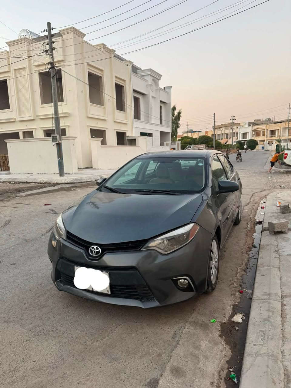 تویوتا کرولا ٢٠١٦
مواسفات LE
گێر و مەکینە تبرید بە شەرت
٤ پارچەی سبوغە پێشی جەمپەکی هەیە
سەقفو سندوقی هەندەک تیزابی پێ کەتیە 
8$ غرامەی لەسەرە
نرخ ٩١ معامله

تويتا كرولا ٢٠١٦
مواصفات LE 
گير و محرك تبرید بشرت
سيارة بيها ٤ قطع سبغ داخلی اکو شوی
سقف و صندوق بيها شوي تيزاب
٨$ غرامة
سعر ٩١ بيها مجال
***********
