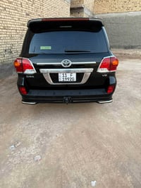 لاندكروزر GXR • ٢٠٠٩ • رقم بغداد