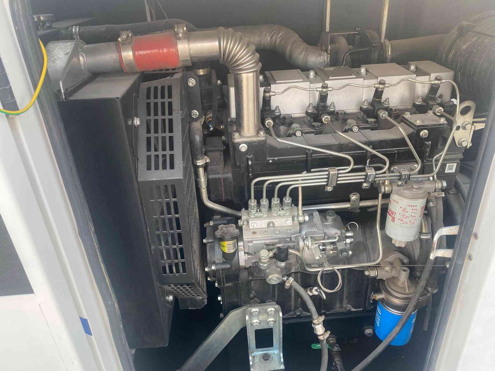 للبيع مولد بيركنز صيني 75 kv السعر 45 ورقة بيها مجال المكان واسط الكوت للاستفسار الاتصال على الرقم ***********@
