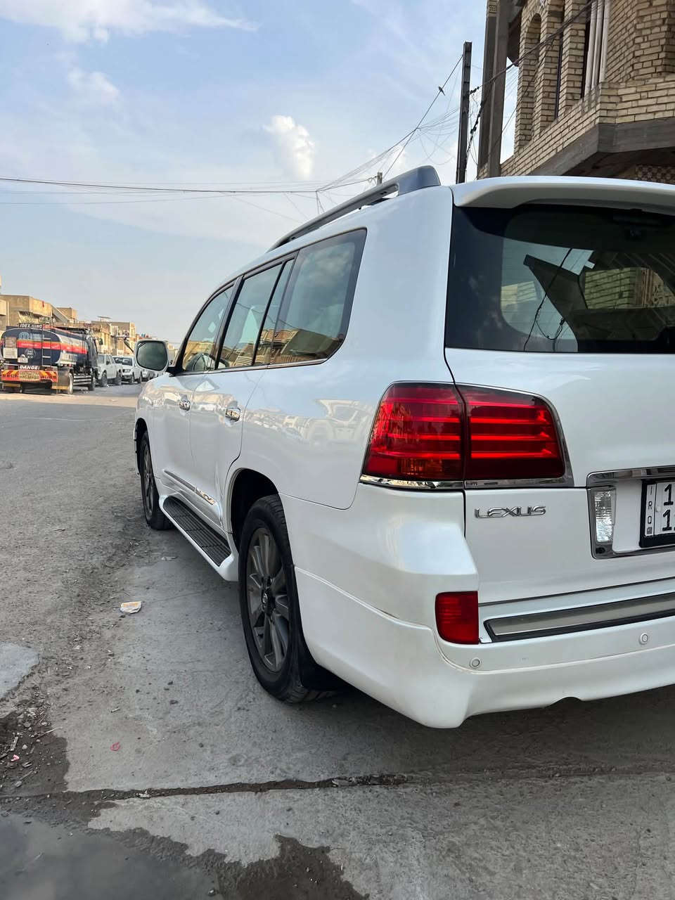 لكزس LX570 • ٢٠١١ • رقم بغداد