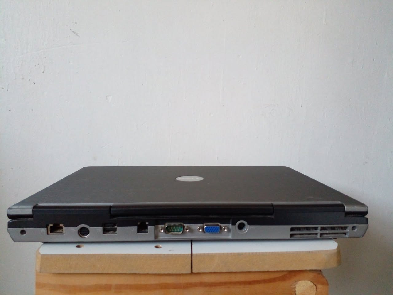 لابتوب DELL D830 شغالة بشكل جيد
معالج      core 2 duo
هارد         250G HDD
رام            2G DDR2
حجم الشاشة        15.6
بطاارية تشغيل  اكثر من ساعة مع شاحنة
سعر   65 الف بغداد  ***********
