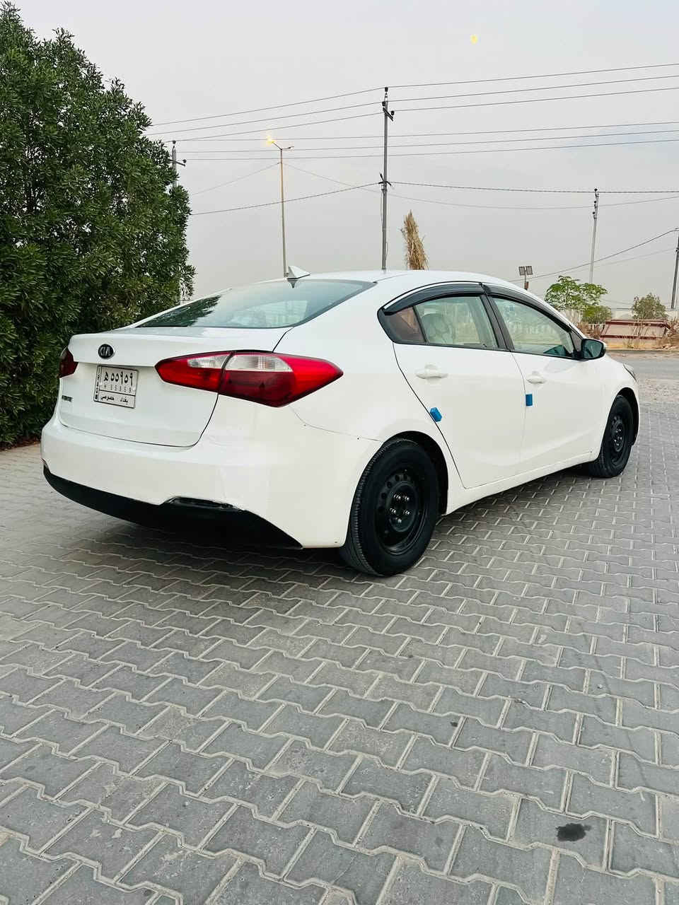 فورتي موديل 2016امريكي حادثها بنيد وجاملغ وهنا بلعراق بيها رشات صبغ متفرقه ابيع احزام حتى لا تعبك ولا تعبني بدون داخل رقم بغداد تحويل مباشر سياره جاهزه على آخر حبابه ماتصرف عليها الف دينار مواصفات عاديه مكينه 2000 تحكمات حسسات اشاير بلمري ABS /UBS كير ومكينه وتبريد وحداديه وتخم تاير مكفولات السعر 84مكاني نجف رقمي ***********
