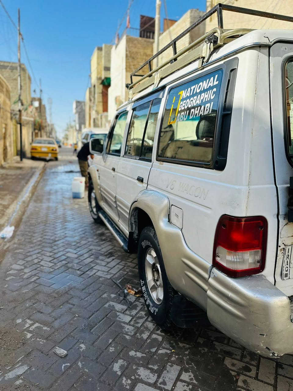 كالوبر ٢٠٠٢ كير ومكينة بلادي تخم تاير جديد بااسم بغداد مدينة الصدر السعر ٤٠ورقة وبيهة مجال رقم الهاتف *********** ابو عباس
