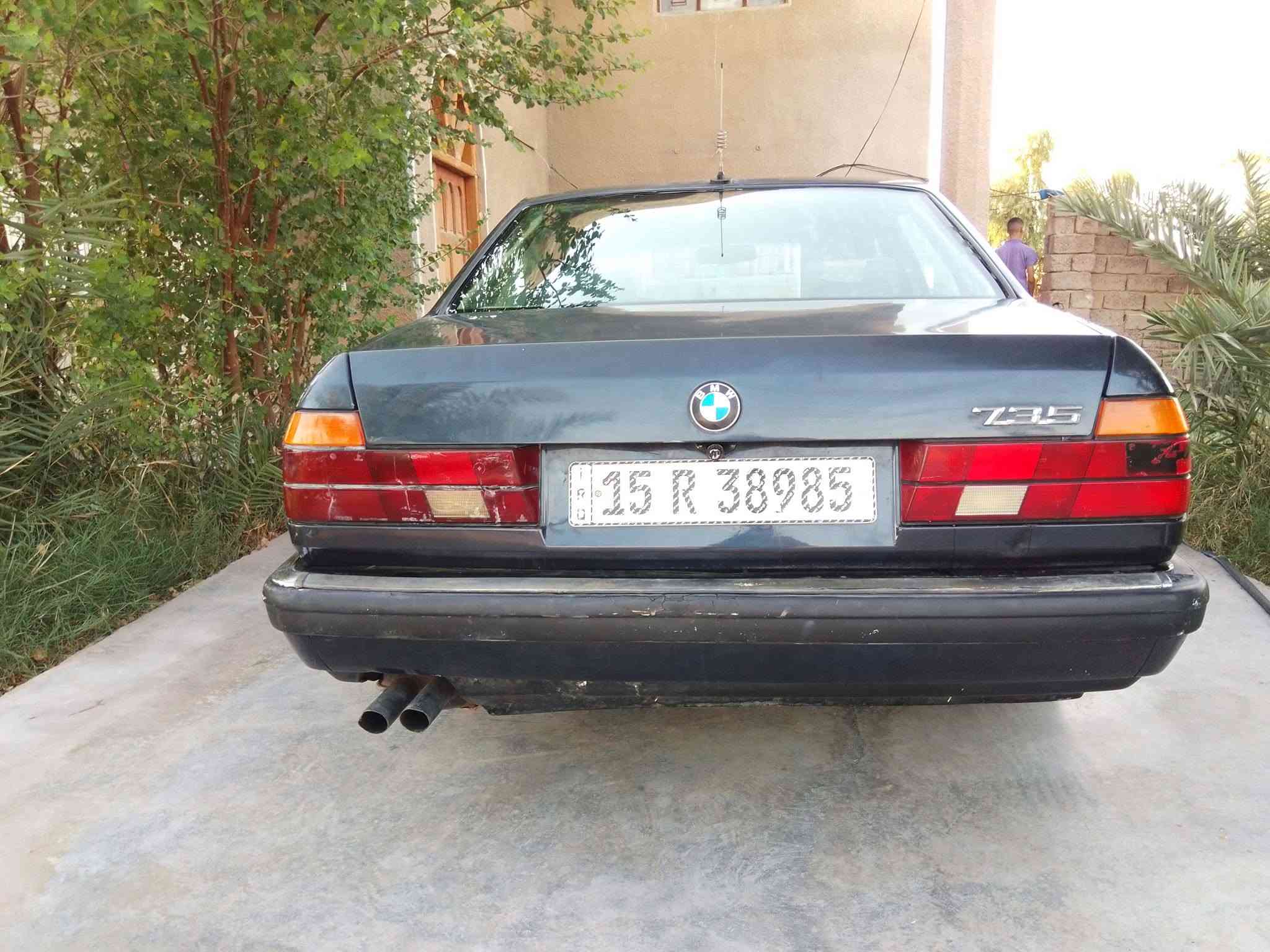 السلام عليكم شباب للبيع فقط 735 موديل 1991 رقم انبار بسمي نكليزي سكليتر كهرباء تبريد ثلج جاهزه من كلشي 
مصبوغه عام قبل سنه بدل بيها 4بوب حاويه وبنيد وجملغات بدون ضربه بدون خياس غرفه حاويه شامو لون نيلي صدر ألمامي نص عمر السياره تجي شوفها احله من الصور السعر 53 وبيها مجال للشراي العنوان المحموديه ***********
