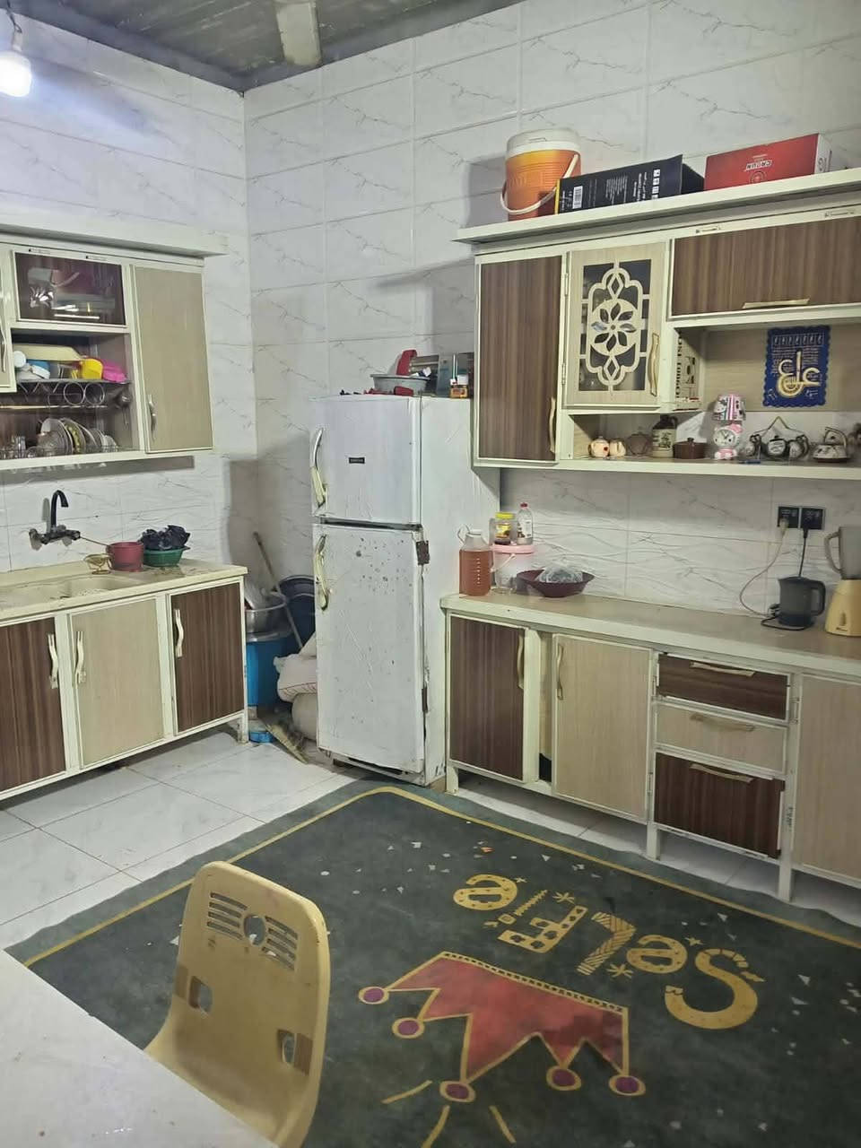 بيت للبيع  مساحته 100م مربع طابقين الطابق الجوه غرفه وهول ودوانيه ومطبخ وحمامات /و الطابق الفوك 3غرف وحمام / طابو زراعي /العنوان التنومه الصالحيه قرب عقارات الفيروزية وقريب ع التله الي يم سيد جابر خدمات ماي كهرباء شارع تبليط بس البيت بيه نقص  الفوك غرفتين وهول ملبوخات وغرفه كامله /والجوه كامل كله السعر 80 وبي مجال استفسار ع رقمي بي واتساب ***********
