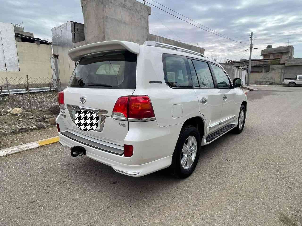 بەناوی خوای گەورە...
توێتا لاندکرۆزەر (وەنەوشە) 2015 GXR V6 .
سەیارەکە فول فول مواسەفاتی شەریکەی سازە
یەک دەستە هەمووگیانی بەشەرت 
دەعامی بۆ دەعامی بێ بۆیاخ بێ سارد بێ شوخت،
تەنها 80 هەزاری هەقیقی ڕۆشتوە.وەک شەریکە ماوەتەوە.
ڕەقەم سلێمانیە هەمووشتێکی تازەیە تا (2031 )
چوار تایەی دۆنلۆپم بۆ بەستوە یەک دینار مەسفروفی نیە.
[ *********** ] 
ڤایبەر، واتسئپ.
