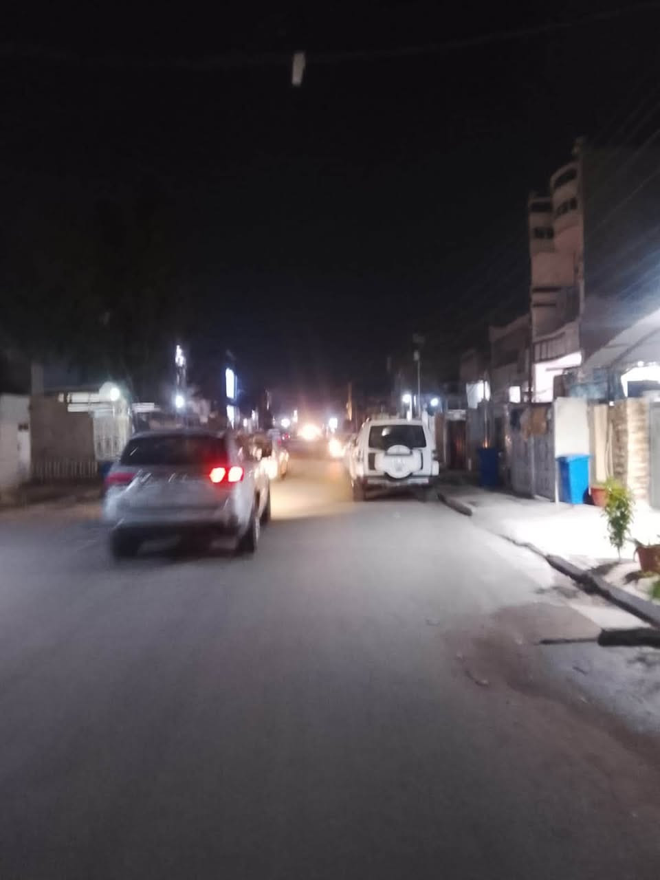 بيت للبيع طابو صرف
السلام عليكم
المساحة : ٧٣ متر 
على الشارع العام في منطقة السويب 
يحتوي البيت على 
الطابق الاول
- مطبخ
- استقبال
- حولي كبير 
- وغرفه نوم 
والطابق الثاني يتكون من بيتونه 
البيت متصلح جديد كاشي وشتايگر و ماء 
البيت حاليا متأجر ب٣٠٠ الف 
الواجهية ٤ امتار 
السعر : ٦٨ مليون وبي مجال (مستعجل على البيع)  
للاستفسار اكثر اما تتصل على الرقم 
***********-***********
او التوجه الى مكتب عقار الساعدي قرب الفلگه في منطقه السويب
