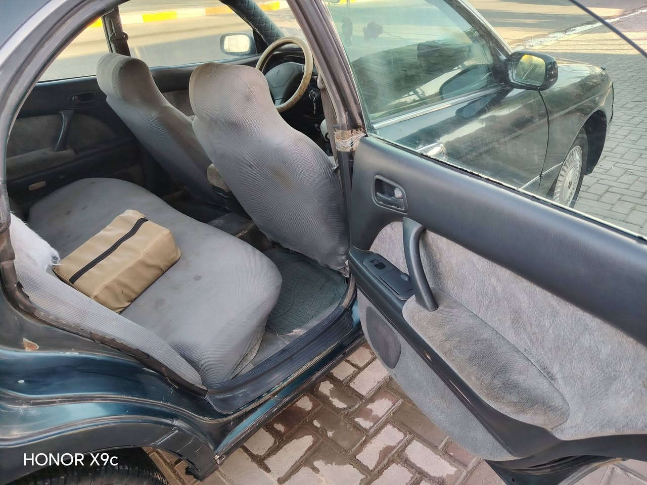 اعاده النشر سيارة بطه للبيع شرط التحويل بطاقه بانزين بيها رقم كركوك ألماني مصبوغه للجماليه كير محرك شرط صدر ورا كدام جديد تخم تايرات جديد غرفه مالتها حلوه السعر ٣٦ خاص ماجاوب هاذا رقم تلفوني *********** @إشارة

نص مكتوب في الصور:
- HONOR X9c