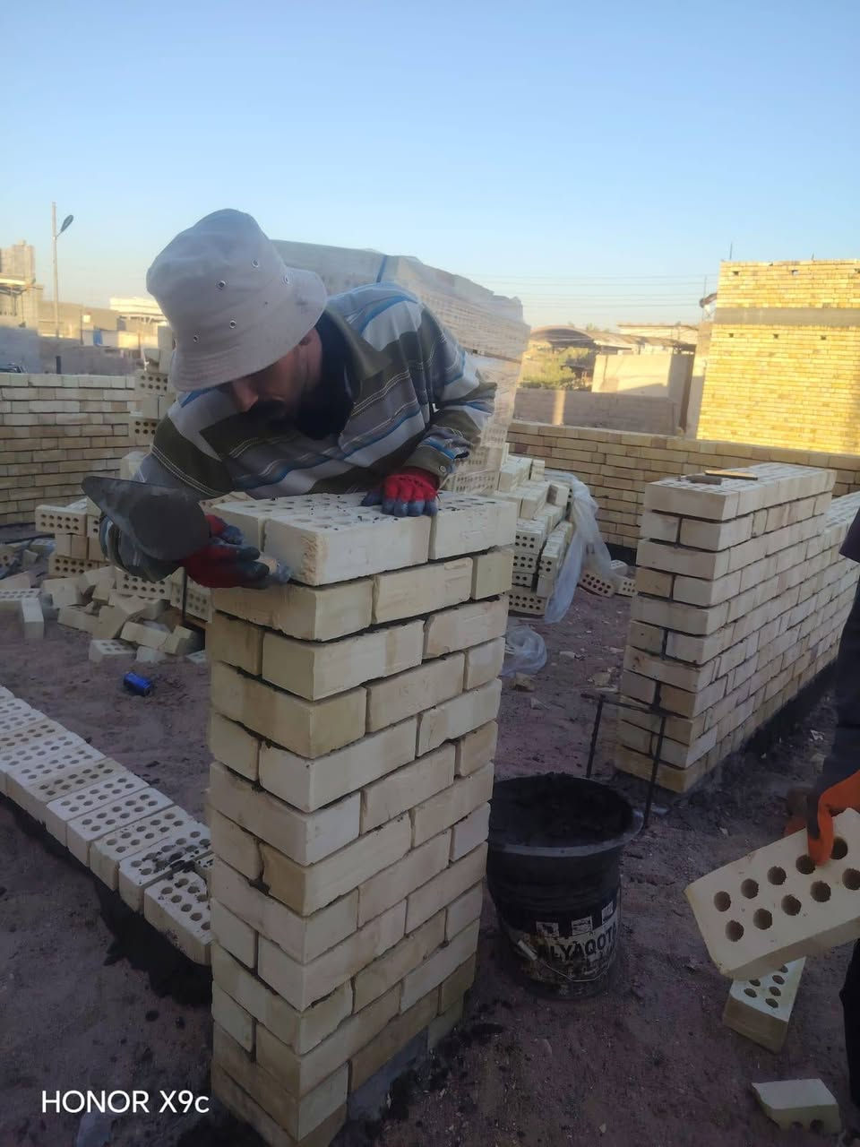 🏗️ مشروع جديد من تنفيذ
المرساة للمقاولات العامة

نوع العمل: بناء هيكل طابقين
الموقع: البصرة - ابي الخصيب عويسان
مدة التنفيذ: 90 يوم

نلتزم بالجودة والدقة والمواعيد
"اساس متين لمستقبل آمن"

للحجز والاستفسار:
📞 ***********
📍 البصرة - العراق
#المرساة_للمقاولات #بناء_البصرة

