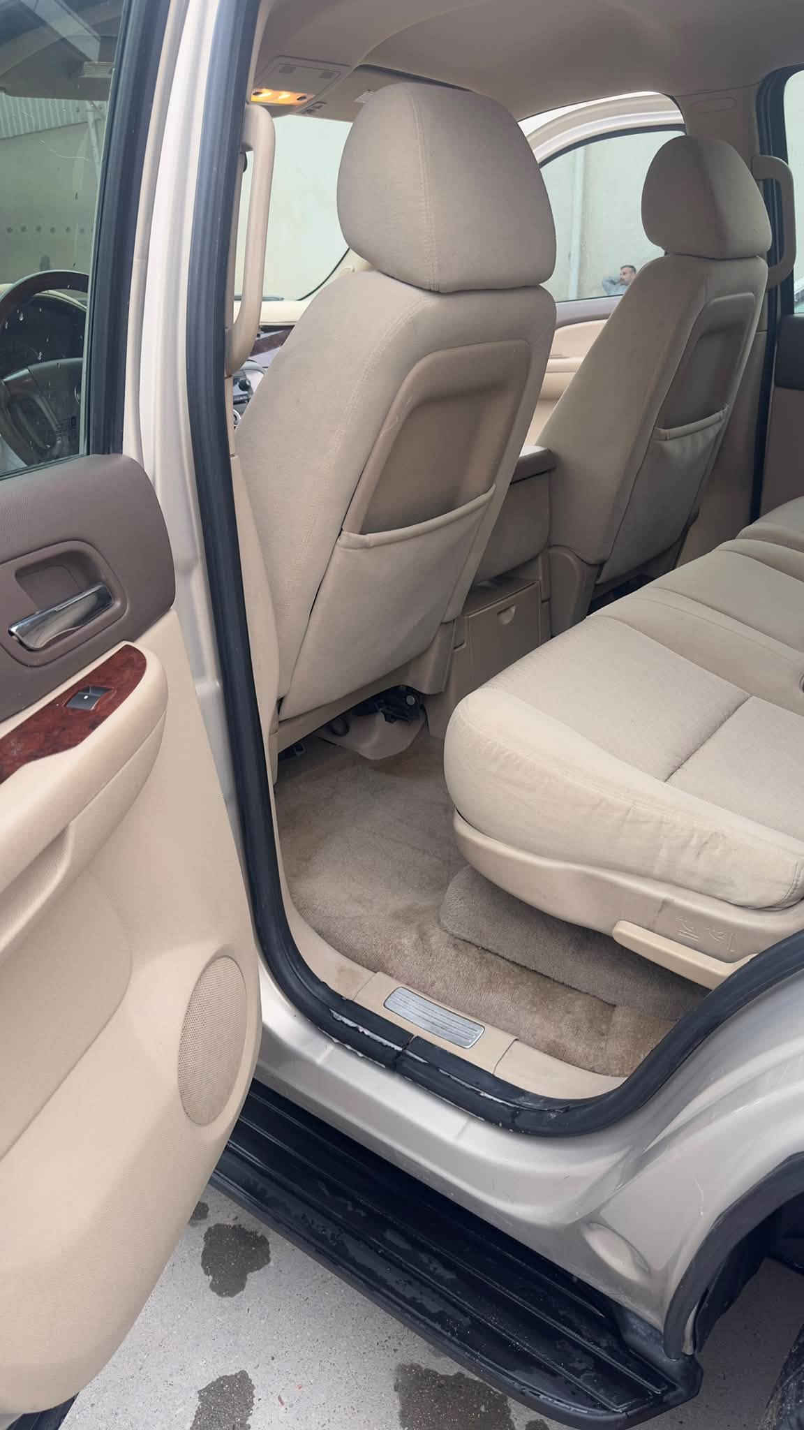 � للبيع GMC يوكن موديل 2009
🔹 رقم بغداد – ترقيم جديد
🔹 المحرك: 5300 V8
🔹 القير: 6 نمر
🔹 العداد: 250 ألف كم وقابل للزيادة
🔹 الحالة: نظيفة جداً
🔹 سيرفس كامل
🔹 تبريد وتدفئة جاهزة
🔹 السيارة ما بيها أي نقص وجاهزة للاستخدام

💰 السعر: 180 ورقة
📞 للاستفسار:***********
