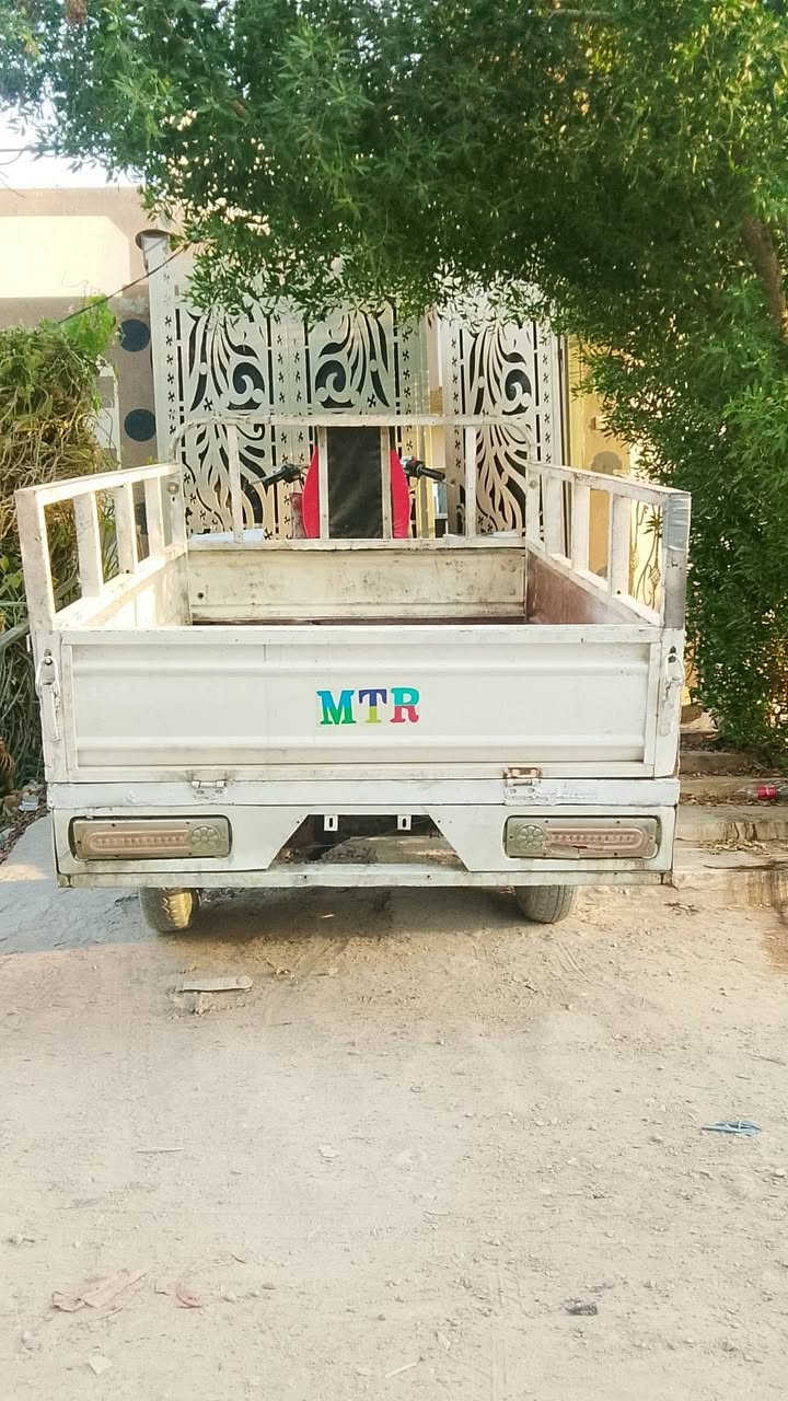 سلام عليكم ستوته كلك كلك للبيع شوفت عينك مكينه جديد 2025تيارات جوبلس سعره ب750وبيه مجال قليل مكاني نجف حي نداء شارع مجمع بيتي وهاذه رقمي ***********
