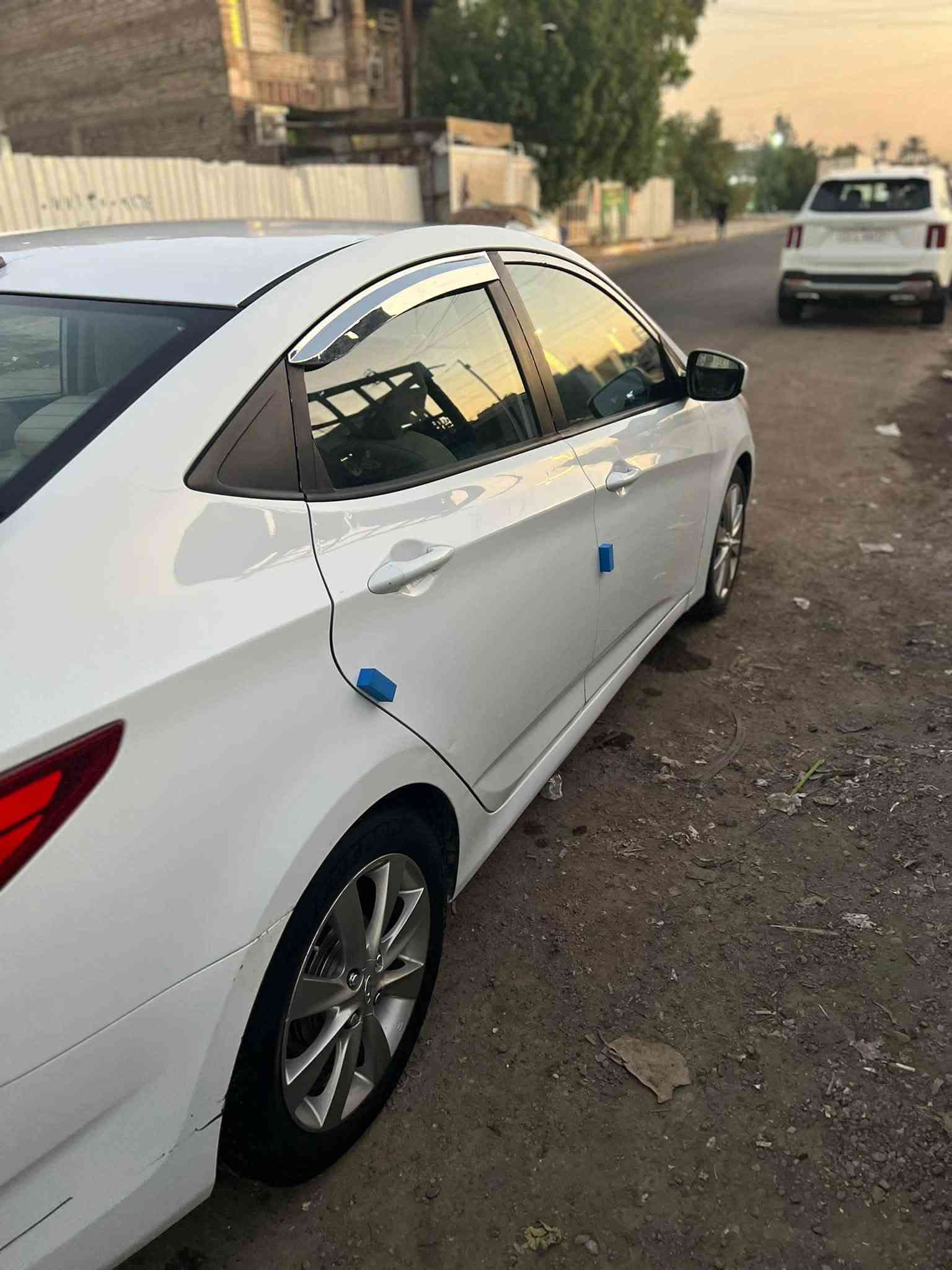 السلام عليكم
اكسنت 2016وارد امريكي 1600 

گير at المرغوب 6 نمر

محرك وكير شرط بدون فتح مملعوب بيهن

تحكم ستيرن 

حادث قطعتين بدون دواخل جاملغ وباب عكس السايق نفسهن مصلحات ومصبوغات كفاله لغود شواصي بشرط

تبريد ثلج 

ويل كب بلادي 

شلشه جبيرة كار بلي

داخل عسلي  

ادامة منظومة البانزين 

باتري ac delco جديد ظمان سنة 

السيارة مناقصهة شي هزه جديده سنويه جديده   

السيارة باسمي تحويل ثاني يوم

السعر 87 وبيهة مجال

***********

مكانها بغداد البنوك
