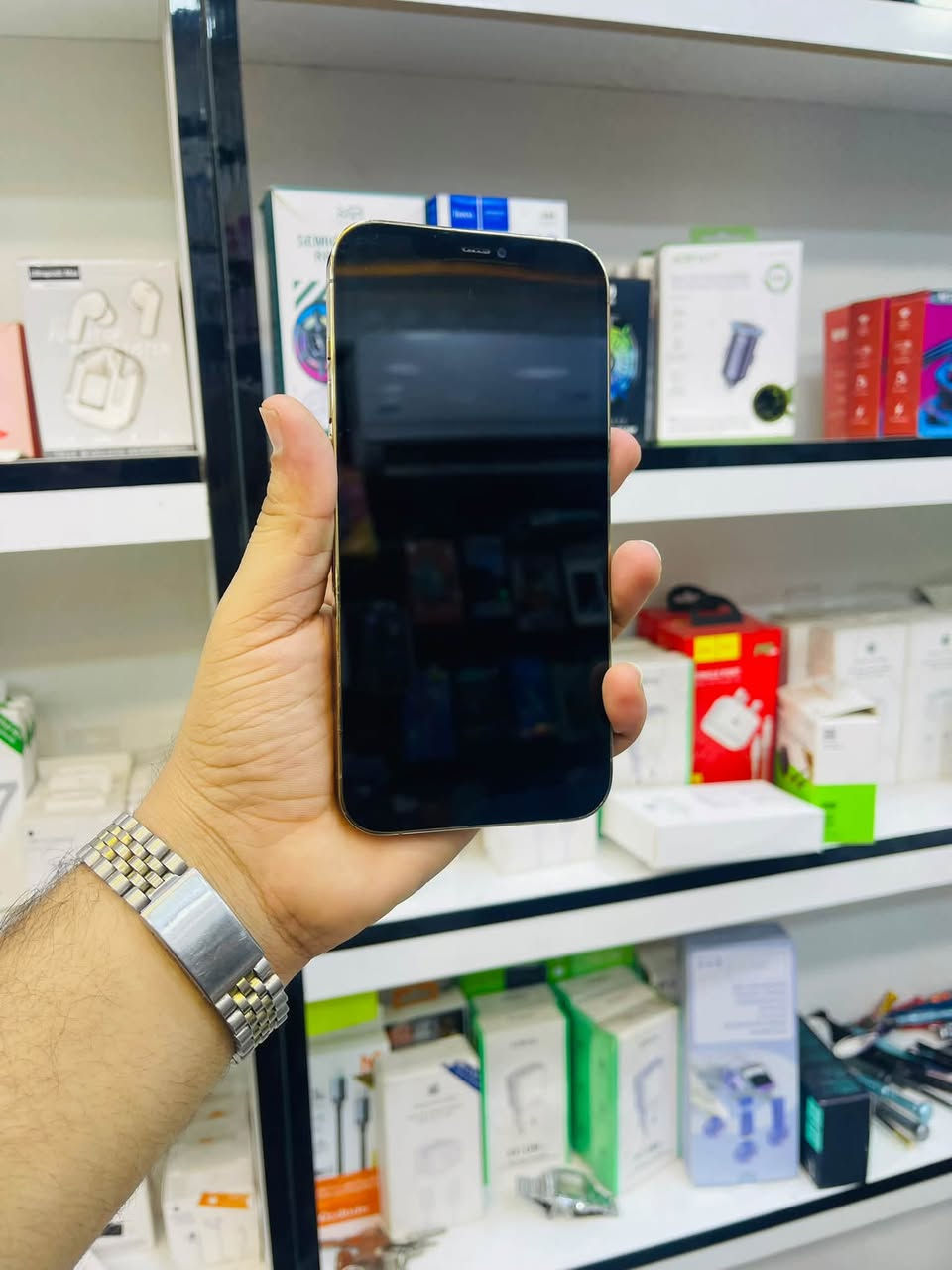 آيفون ١٢ برو ماكس • ٢٥٦ • ذهبي