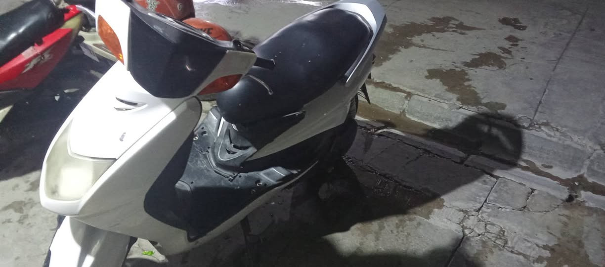 دراجه سكنس نثيه 140 بيه نواقص بسيطه كهربائيات شغاله  السعر 350 عنواني بغداد الامين الثانية ***********
