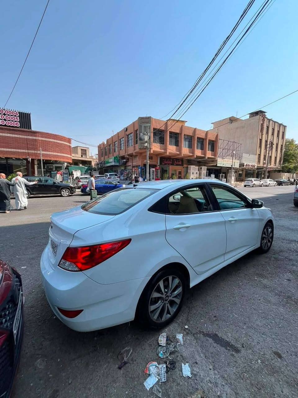 90ورقه بيه سريع 
بيع سريع اكسنت 2017 فول موصفات لاخير سياره مكفول من 
حادث بيه فقط بارد بل جاملغ وشويه صبغ بل بنيد مكينه 1600دبل قطره محرك وكير وحدايه وتبريد كله كفاله عامه مكان حله بصف سيطرة لاثار ***********
