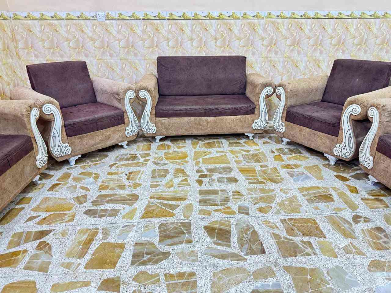 تخم 10مقاعد نضيف كلش مابي اي ضرر 
السعر 230 وبي مجال 
العنوان كربلاء ***********

