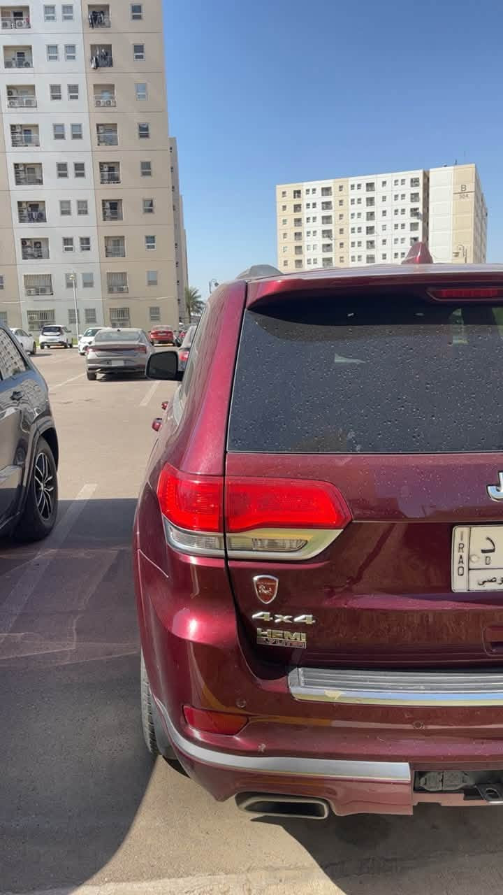السلام عليكم
للبيع فقط…

 جيب سومت 2018  وراد امريكي فول موصفات كل التفاصيل والحادث مع الصور مرفقة بالمنشور
ماشية 96500 كيلو متر 
السعر( 250)
(اخوان المايعجبة السعر محد جابرة يشتري وشكراً)

مكان السيارة  /بغداد بسماية
غير متواجد على الفيس فقط على الرقم 
***********

* رادار امامي مع مانع تصادم . 
* نظام الاصطفاف الالي (اوتوپارك) . 
* تحذير الخروج عن المسار . 
* دفع رباعي 4x4 
فرش المقاعد من الجلد . 
* دشبول مغلف بالجلد  . 
* صفي المقاعد الأمامية كهربائية .
* ذاكرة لحفظ وضعيات الجلوس . 
* صفي المقاعد الأمامية مع تبريد وتدفئة . 
* صف المقاعد الخلفية مع تدفئة . 
* انظمة القيادة على حلبات السباق . 
* نقطة عمياء .
* ويل سومت بلاد قياس 20 انج .
* مقود السائق من الجلد  .
* مقود السائق كهربائي . 
* تدفئة ستيرن . 
* سقف بانوراما .
* شاشه كبيرة مع نفكيشن GPS . 
* مصابيح امامية زنون . 
* المصابيح الأمامية مع LED لايت . 
* كشافات ضباب بروجكتر زنون . 
* سقف المقصورة مغلف بالشاموا . 
* تشغيل عن بعد .
* صندوق كهربائي .
* حساسات أمامية . 
* حساسات خلفية .
* كاميرا خلفية .
* بخاخ ماء لتنظيف المصابيح الامامية .
* مرايا متحسسه للضوء العالي . 
* مرايا جانبية قابلة للطي . 
* بلوتوث تلفون . 
* محدد سرعة . 
* نظام بريك اوتماتيكي ( Auto Break System ) .
*نظام صوت هارمن كاردون
محرك 5700
