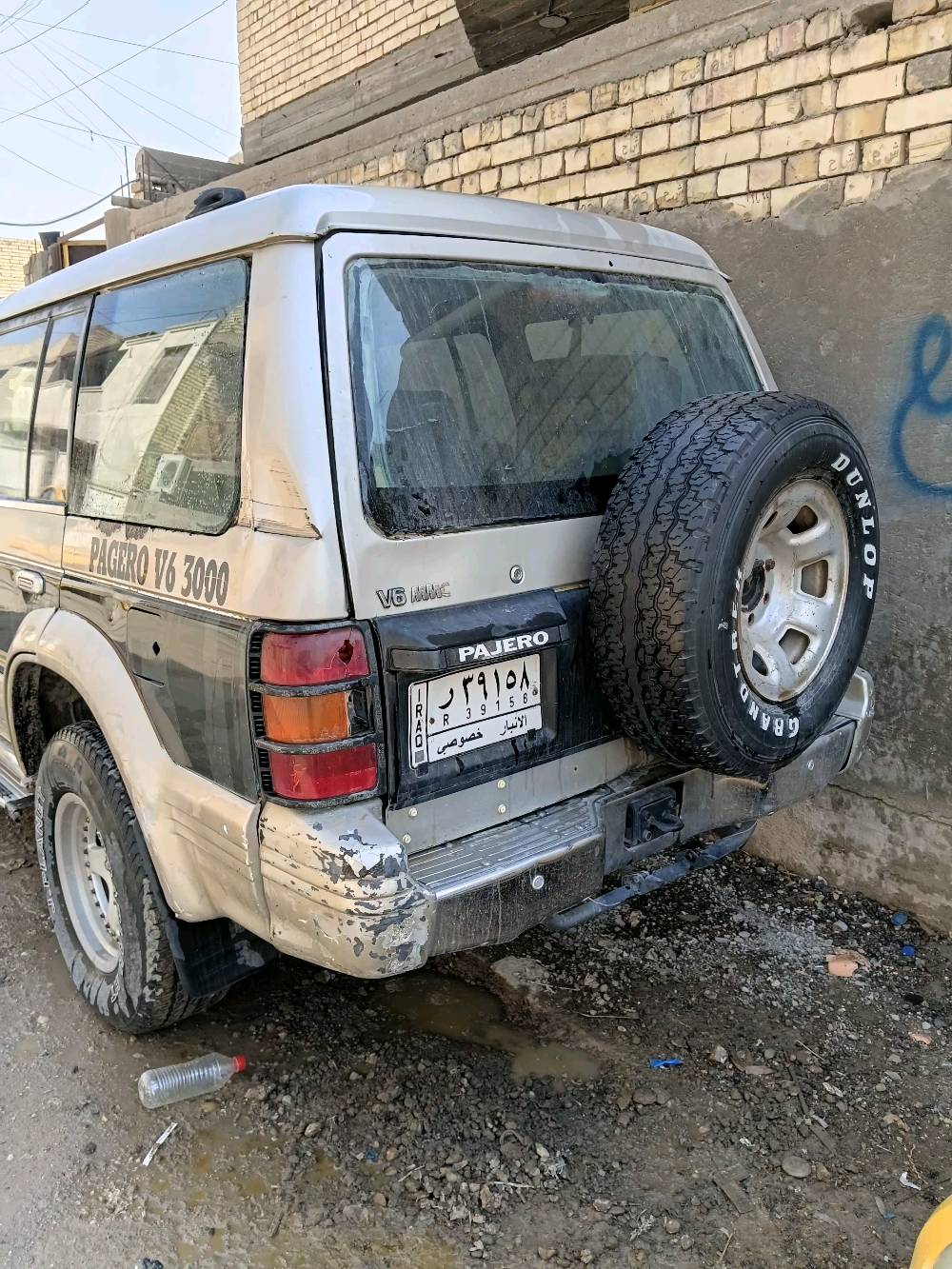 باجيورا  91 بلادية مكفولة  من الصبغ والضربة القوية تبريد فقط كبريسر تحتاج 
طخم تاير شواصي جدد فتحة بالقمارة شغالة بدون خياس مكينة اصلي گير عادي فور ويل  مراوس بمارسيدس رقمها كاليزي
الموديل بالضبط  باجيرو 91؟ يعني  
V3000   6

بغداد مدينة الصدر 

مكينة كير نشطة جديد  
بيها مجال اذا ماروس بمارسيدس بعد افضل 