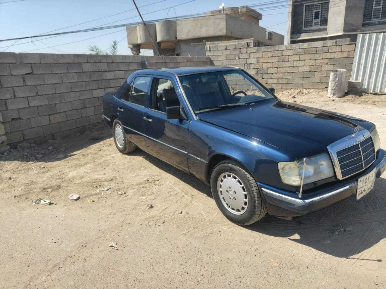 مارسدس دب للبيع موديل ٩٠ سنويه ساقطه صار ١١ شهر رقم سليمانيه شرط التحويل والوكاله كير محرك شرط ٤ تأيرات جديده محرك بطه ٣٠٠٠ سعر ٤٥ سياره مال بيت 
*********** كركوك, العراق
