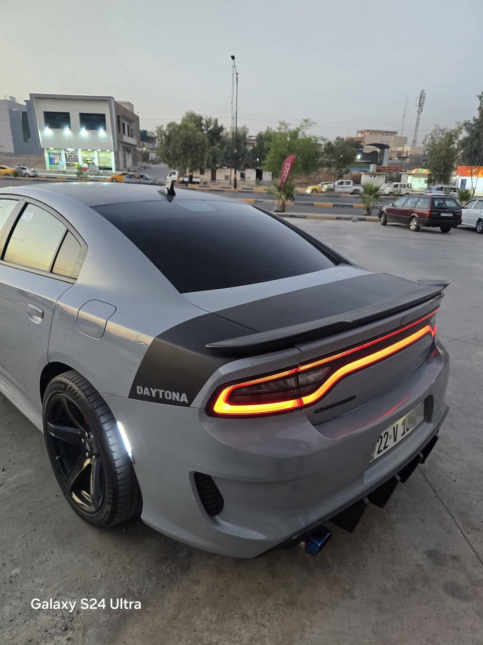 للبيع
سعر 158$
جارجر sxt محدث Gt موديل 2022 
ماشية 18  ألف فقط 
اللون سمنتي 
محرك v6 .3600 
محرك وكير واكسل بشرط 
رقم اربيل  دولي رقم وهزة وسنويه جديد باسمي شرط التحويل 
🚫حادثها 5 قطع  موضح بلسونار 
مواصفات 
بصمه تشغيل عن بعد 
شاشة كبيرة كامرا حساسات خلفية 
نظام سبورت قطعتين تبريد 
سفتات ستيرن 
كشنات جلد احمر حضن كهرب هيتر بلكشن 
ويل كب طخم تاير جديد 
سيارة جاهزه 
موصل الايسر 
***********
***********
