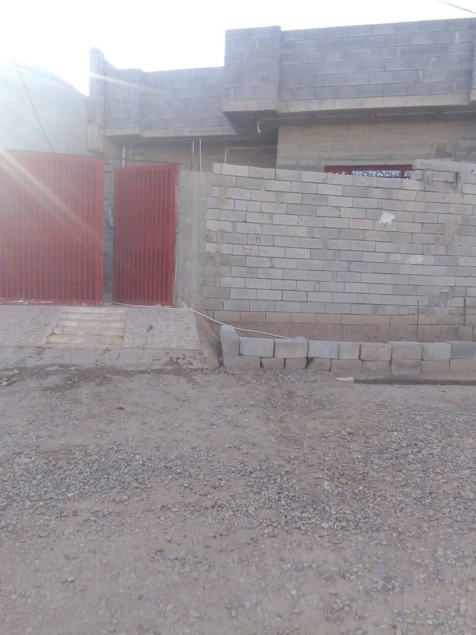 دار للبيع حي القوسيات خربات عسكر يم مدرسة الصينية
مساحة 150متر سند 25زرعي بي وصل بلديه 

غرف نوم 2 صاله ومطبخ وصحيات وكراج 

خدمات متوفره ماي وكهرب وتبليط يبعد 20متر 

للاتصال والاستفسار ***********اوتساب
