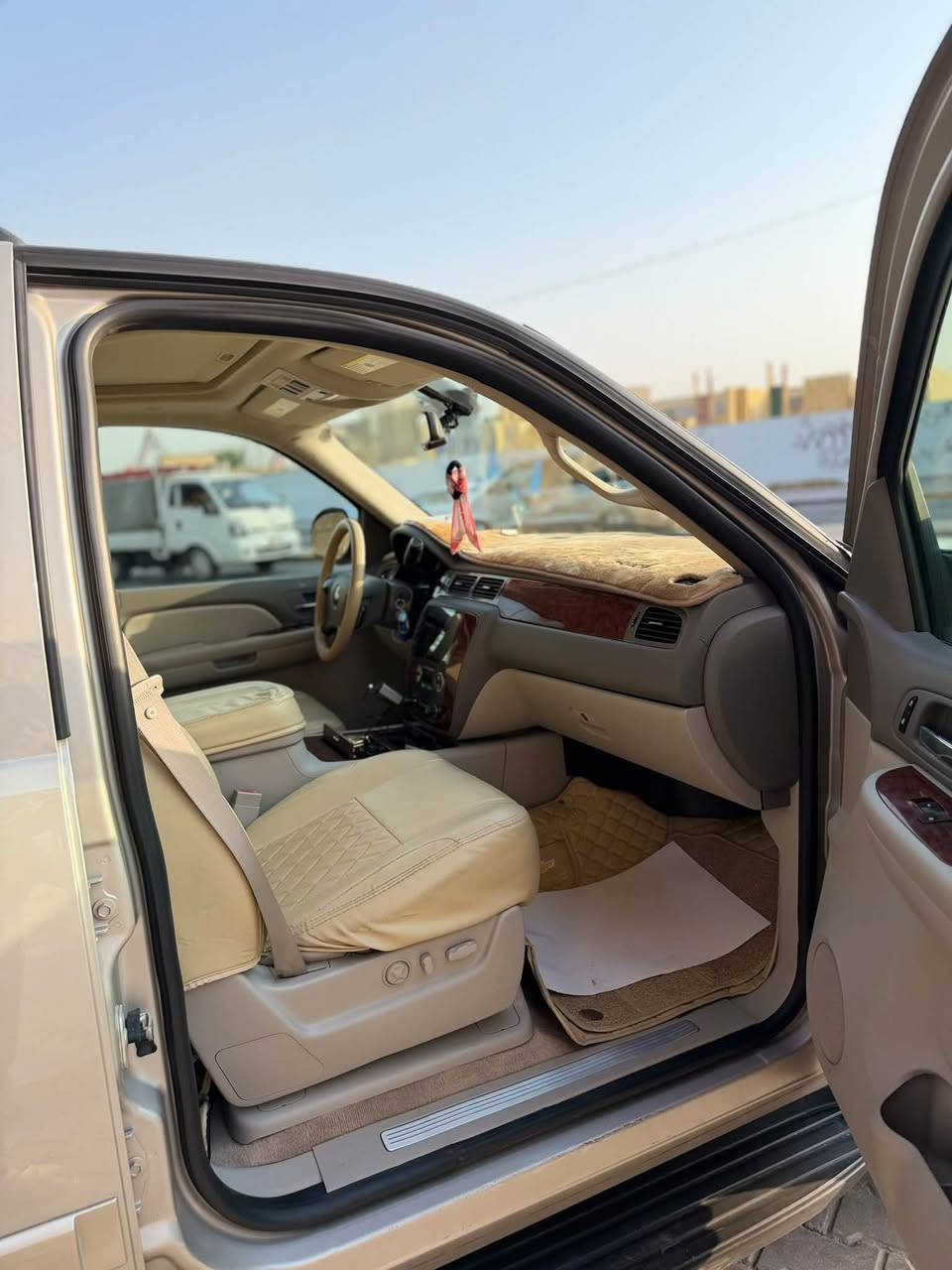السلام عليكم
تاهو 2008 خليجيه وكاله المنصور LTZ
السياره نضيفه وجديده 
موصفاتها 
فتحه وبنرامه 
كشنات تدفئ وتبريد 
صندوق كهربائي 
تحكم سترين 
تحكم سرعه 
شاشه  
7راكب 
مكاني البصره 
السياره جديده ونضيفه وشرط الفحص 
ما عد الجمالغ صفحه الصدر طخه ورجعت بلاد
***********
