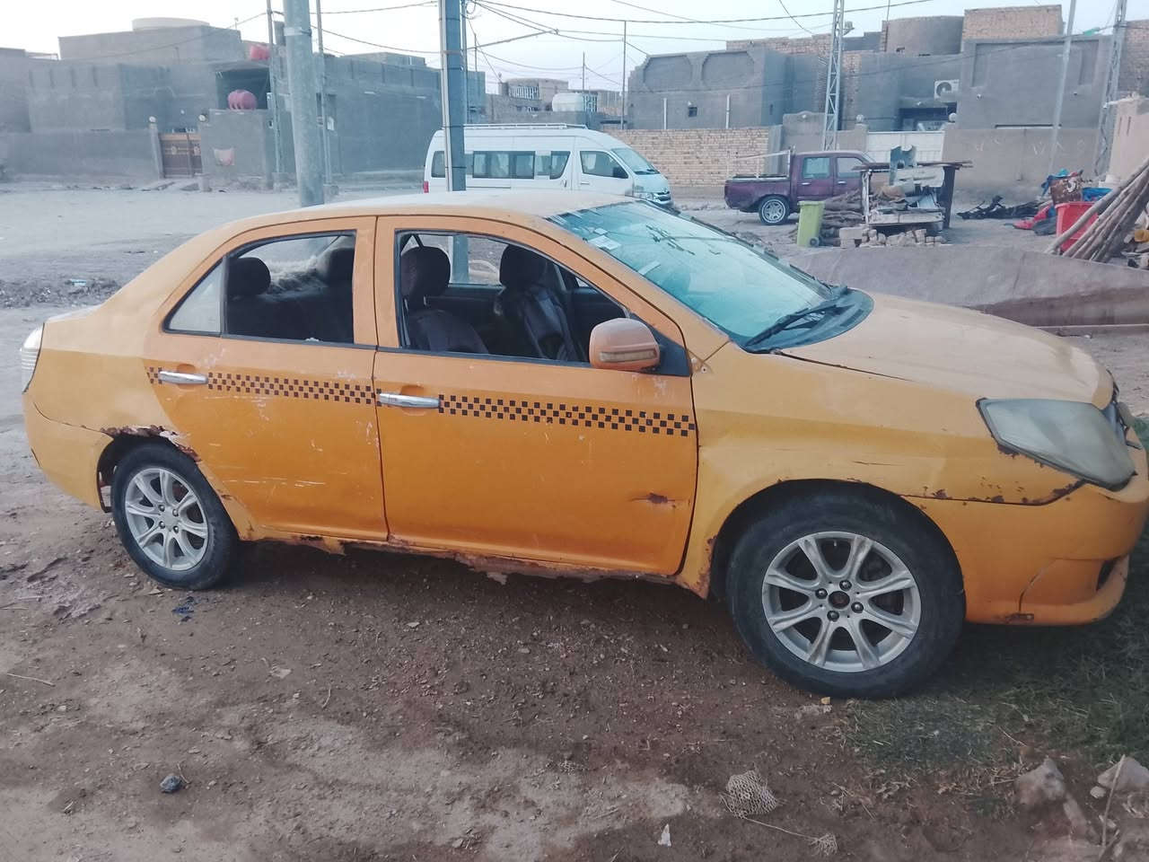 جيلي mk ٢٠١٠
محرك كورلا كير عادي 
الكير نمر نمرتين فقط بيه خلل ابيع كوم حديد
السعر المطلوب بمليون و٢٠٠ وبيها مجال شراي اتصل 
***********
