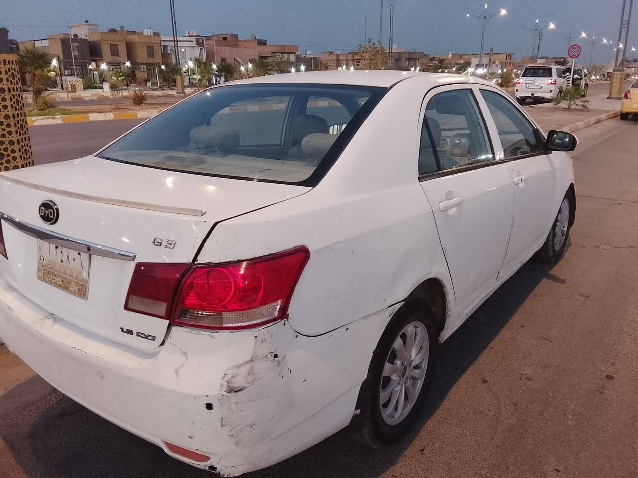 بي وايدي 2013
مكينه لاتبخير ولاتقيص 
كير اوتماتيك طبيعي مرات يبوش طفي شغل يرجع طبيعي يرادلهة جهاز 
لبدي شوف لعين  
راعيهة ماندله 
حداديه جديده 
تايرات نضاف 
سنتر لك شغال جامهة شغال 
مكاني ناصريه 
سعر قفل 17
***********
 ***********
