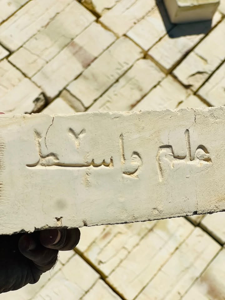 طابوك الكوت • داخل الكوت • درجة أولى