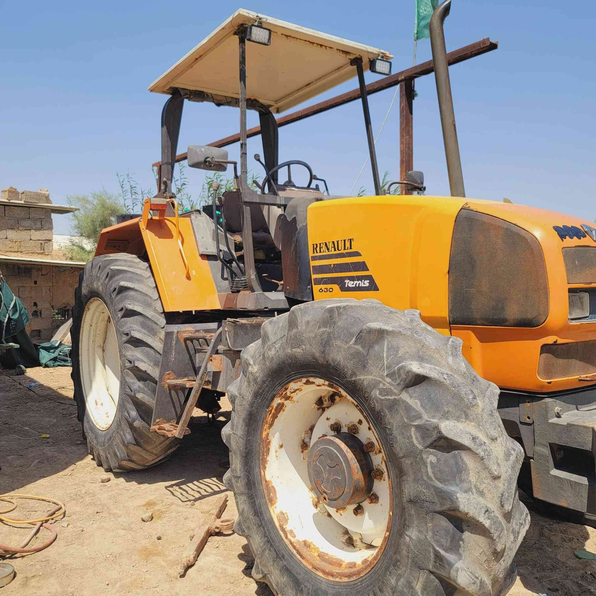 سلام عليكم رينو140 لبيع او مراوس بسياره حسب القناعه  بلادي  مكفوله كفاله عامه واسط دجيلي ال ستفسار ***********
