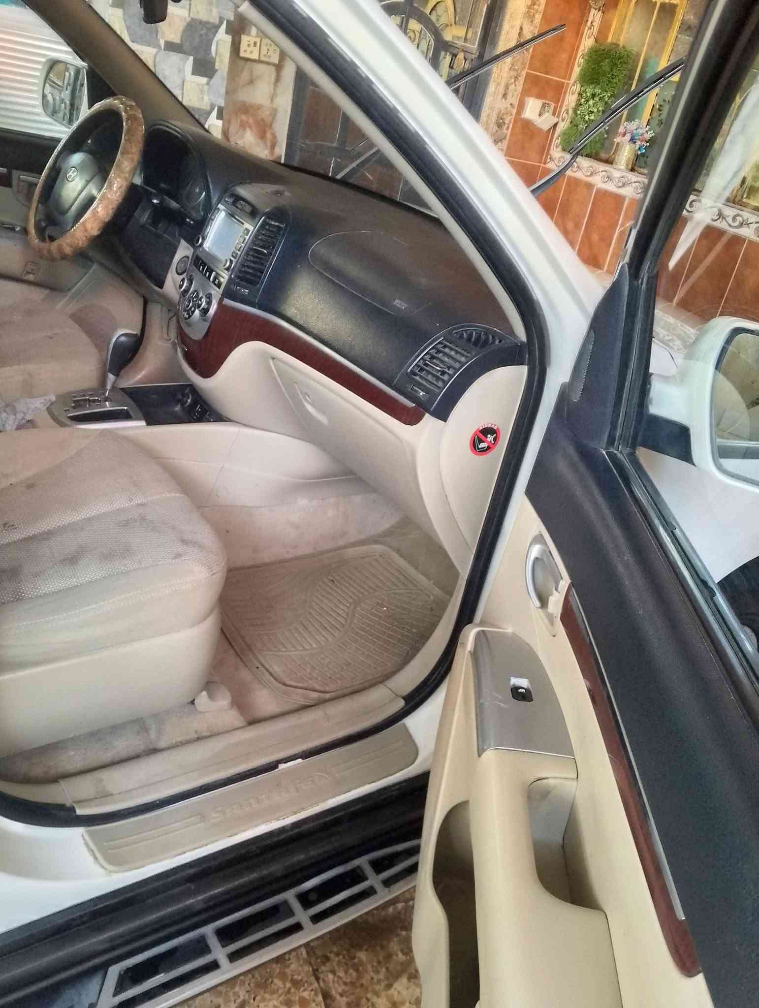 السلام عليكم هونداي سنتافي مديل ٢٠٠٩ خليجي تبريد تلث قطع
رقم نجف الماني 
شرط التحويل 
محرك ٢٧٠٠
بيها بارد بجاملغ الامامي كد شبر ولباقي مكفول
السعر ١٢٥
مكان السياره ذي قار قضاء الفجر 
الاستفسار ***********
