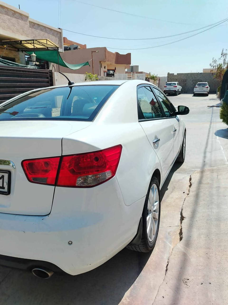 سيراتو موديل ١٣ بدون صبغ وبدون تعديل الكير والمكينه بالشرط فول عدا البصمه والفتحه السعر100$ وبيها مجال شويه وهذا رقمي *********** كركوك, العراق
