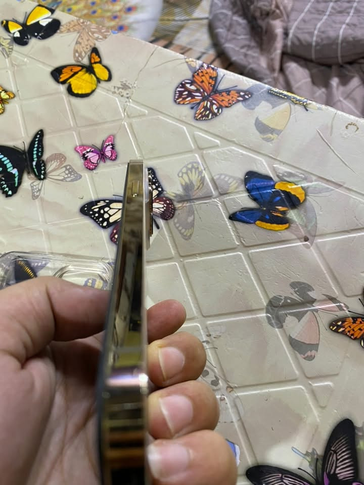 السلام عليكم
ايفون13برو ماكس ذاكره 256 دبل سيم كارت جهاز نضيف مبدل شاشه نوعيه جيده جدآ وضهر مفطور موضح بصور كلشي شغال كامرات بصمه كلشي بس شاشه مبدله اريد مراوس 14 برو ماكس  سعر البيع 475الف  مكاني البصره الجمهوريه
متواجد واتساب ***********
