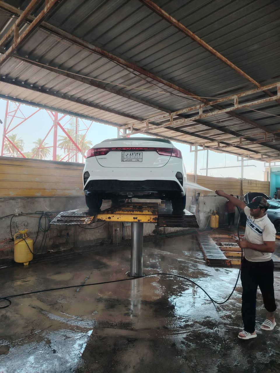 تم عمل حمام وبولش #Kia_Cerato✅
اضافه طبقة حمايه #Wax  ياباني اصلي 
واسط العزيزية شارع الجديد 📍
محطـة غسل الجوادين 
📞:***********
