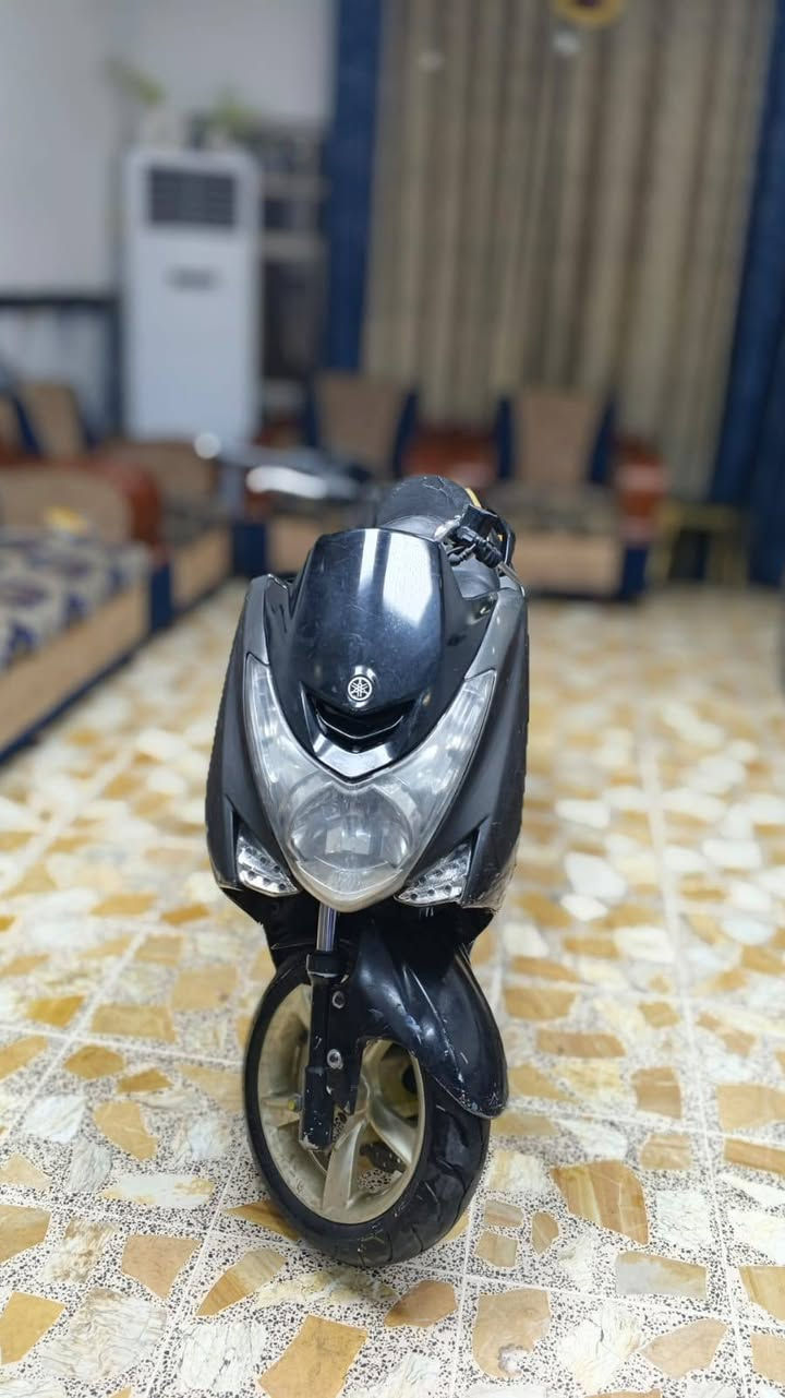 للبيع ماجسته s دراجه كلها بلاديه كهرباء كلها شغاله ستان كهربائي مكينه ناعمه كلش بها شلعه تخبل معدلها حلو بيها لايت زنون  نقصها بس ترايش السعر 650 بيها مجال اتصل وتدلل عنوان بغداد حي النصر ***********
