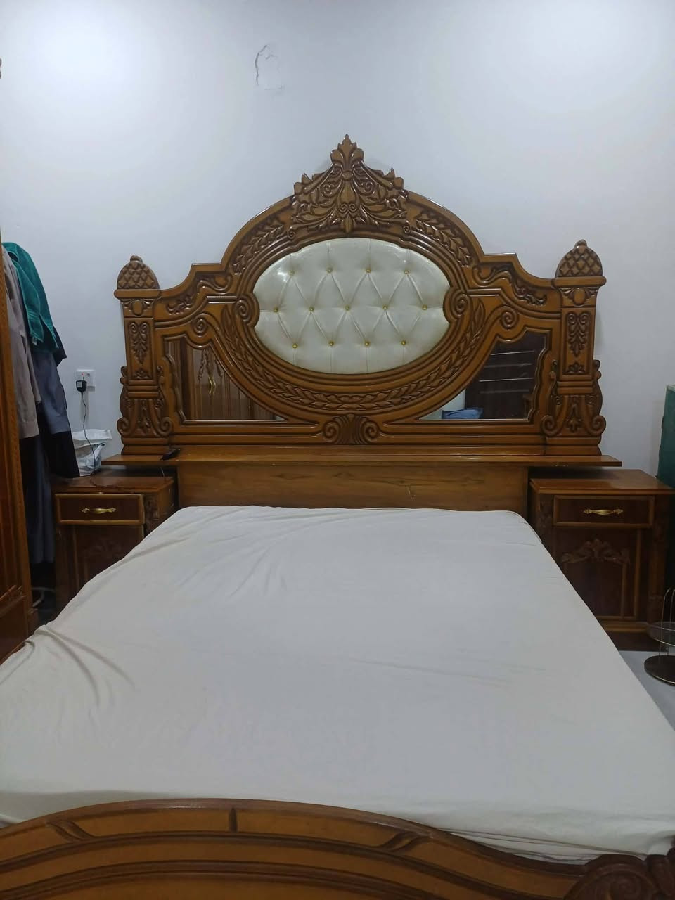 غرفه صاج داخل وخارج تكمه كلش نضيفه بدون ضرر السعر 950 العنوان بغداد سويب دوانم للستفسار خاص او ع رقم ***********
