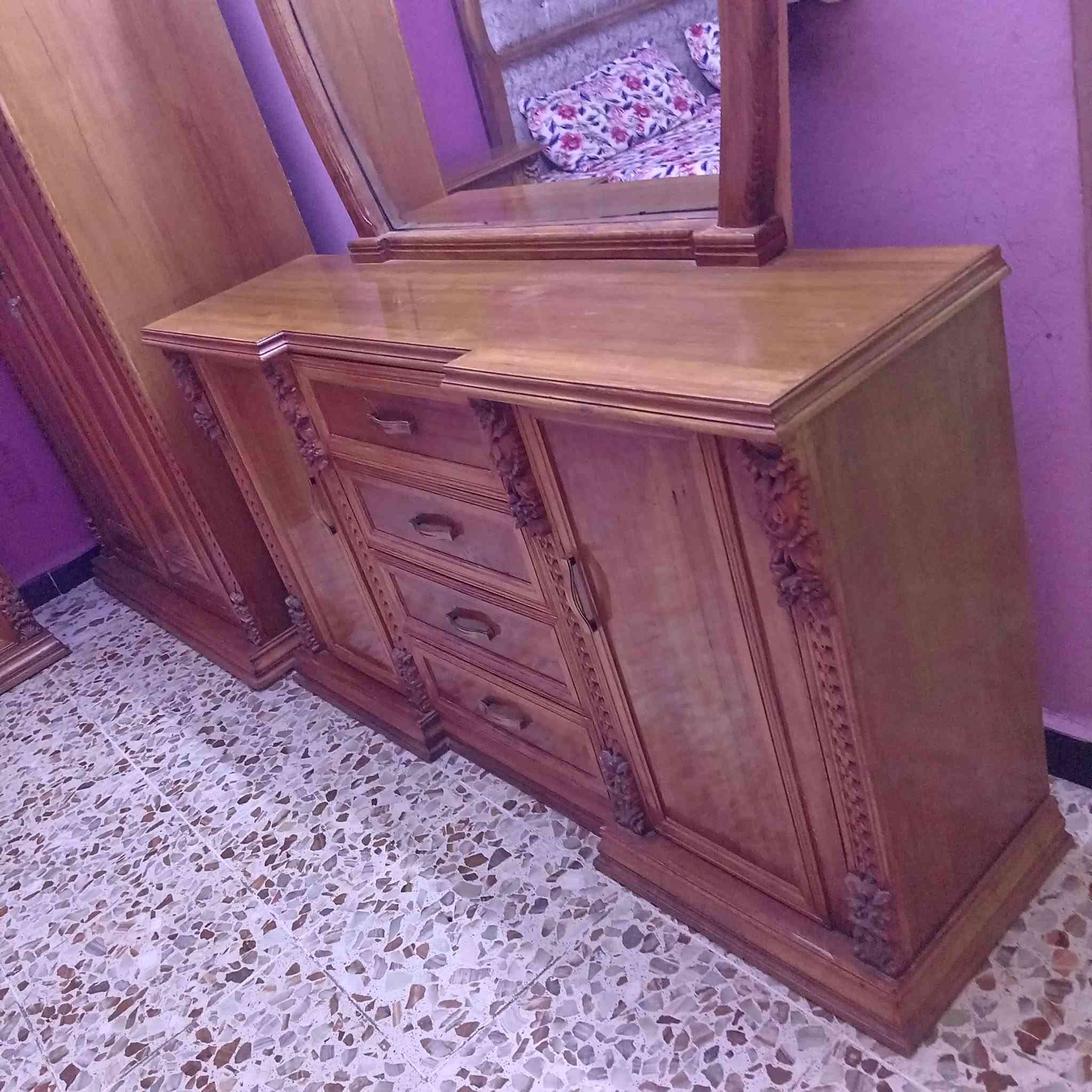 غرفه صاج نظيفه جديده اي ضرر ماكو استعمال قليل الداخل صاج والخارج ثقيل الله شاهد سعره مليون و٦٠٠ الدوره كفااءت الصحه ***********

