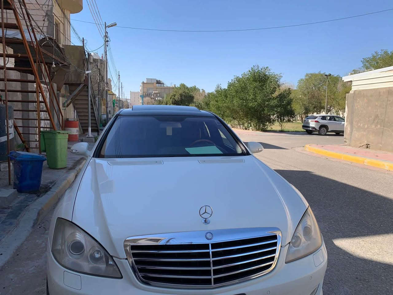 السلام عليكم
مرسيدسS500  2006 w221

رقم بغداد بسمي تحويل ثاني يوم 

صبغ جاملغ خلفي مع دعاميات فط

دخول جديد ترقيم جديد قرار 102 

سنويه جديده لغايه 2031

- لون غرفة اسود+

- مري شفط

- جنطة شفط

-  فتحه سقف

-شاشه + ماوس 

-ستيرن كهرباء + تحكم ستيرن جهتين

- تبريد منفصل + قطعتين تبريد 

-كشنات كهرباء جهتين

-تدفئه  تبريد كشنات 

-خزن ميموري 

-وضعيات قياده E-S-M

-اشاير مري 

-كروس سرعه 

-شاشه + تحكمات

-جام بلورايز بلادي

-بلوتوث بلادي 

-ويل ١٨ اصلي

-كامرة خلفية بلاد

- ثلاجه 

- برده خلفيه بلاد 

وباقي المواصفات معروفة

   بيهه جاملغ خلفي صبغ مع دعاميات فقط .سياره جاهزة 

 السعر 160  وبيها مجال

الشراي يتصل ***********  متوفر واتساب
