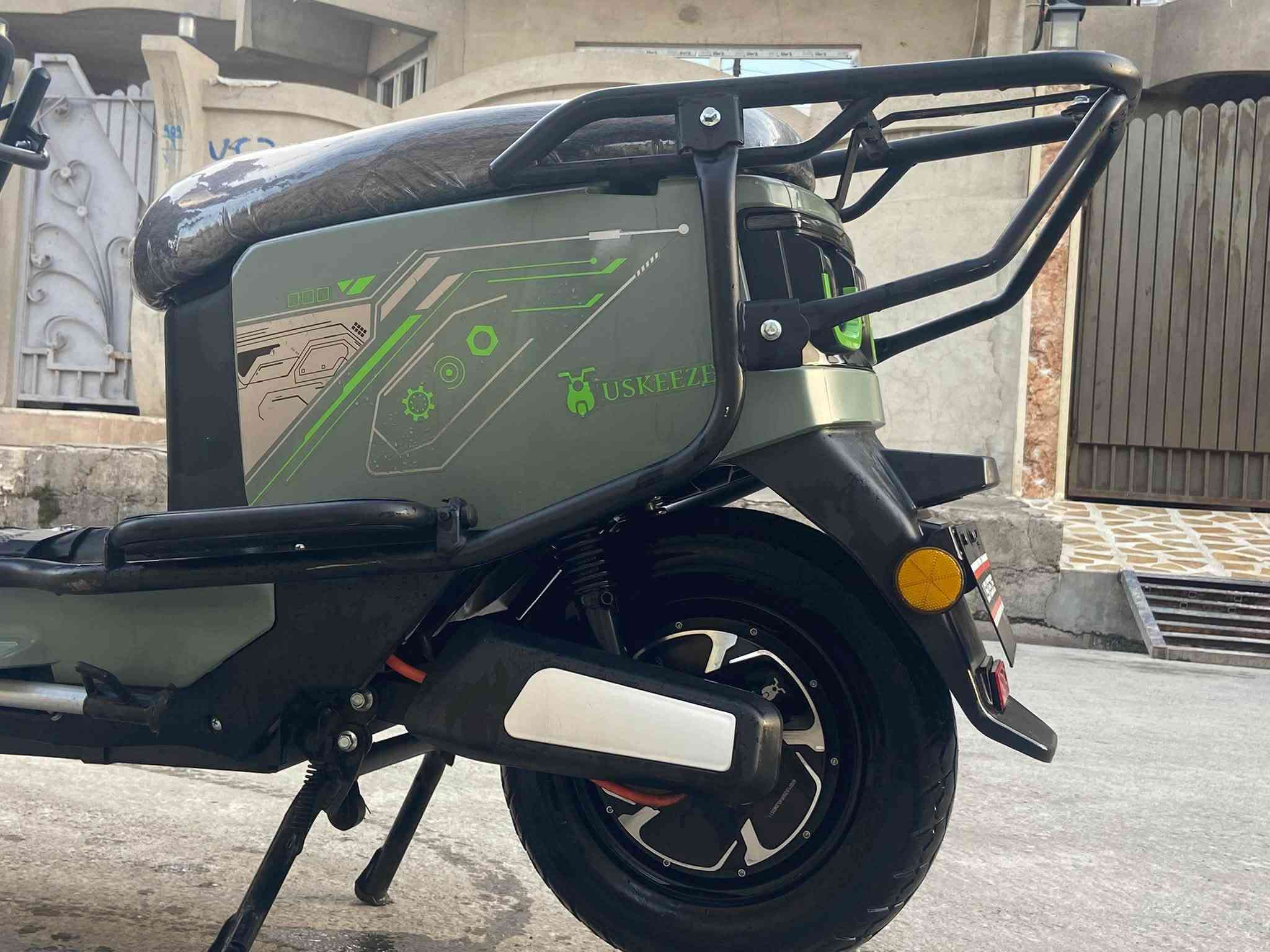 ٦ بطاريات • ٧٦ فولت • ٧٥ كم/س