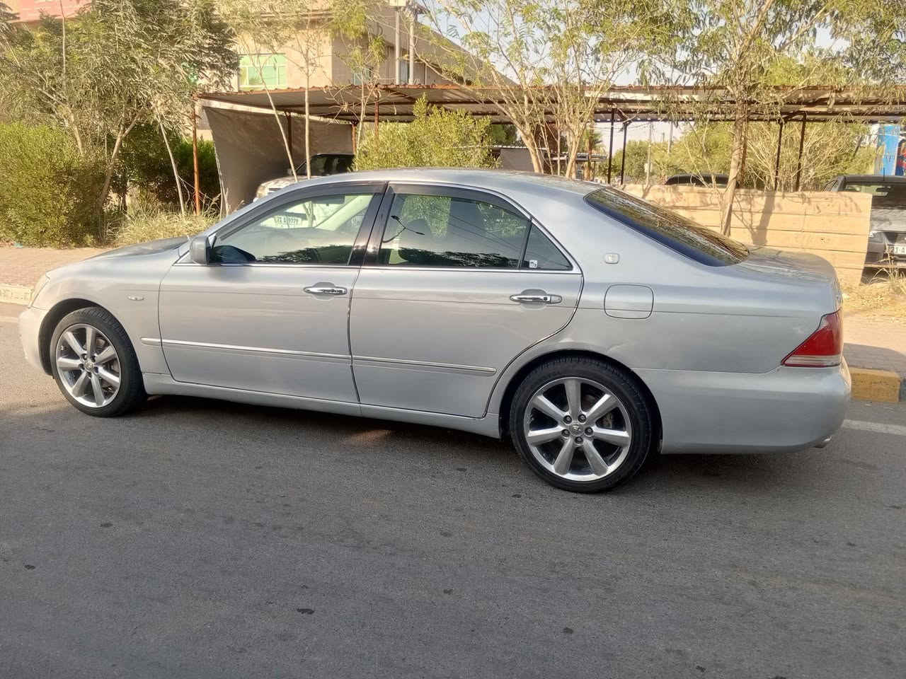 شاهینە ڕۆیاڵ 2005 مەکینە بچوکی گێڕ بچوکی 4 دوگمە و پەردە و تەبرید بەسراوە بێ بۆیاخە،بێجگە لە سندوقەکەی بۆیاخی نیە،کامل مەسروف کراوە ،چرکەی تیانیە ، بێ مەسروفە ،کامل شلەمەنی گۆڕاوە ،نرخی 45 گەڵا و مەعامەلە لەکەلارم ،دانسقەیە،تاقانەی هەموو کەلارە 
***********
