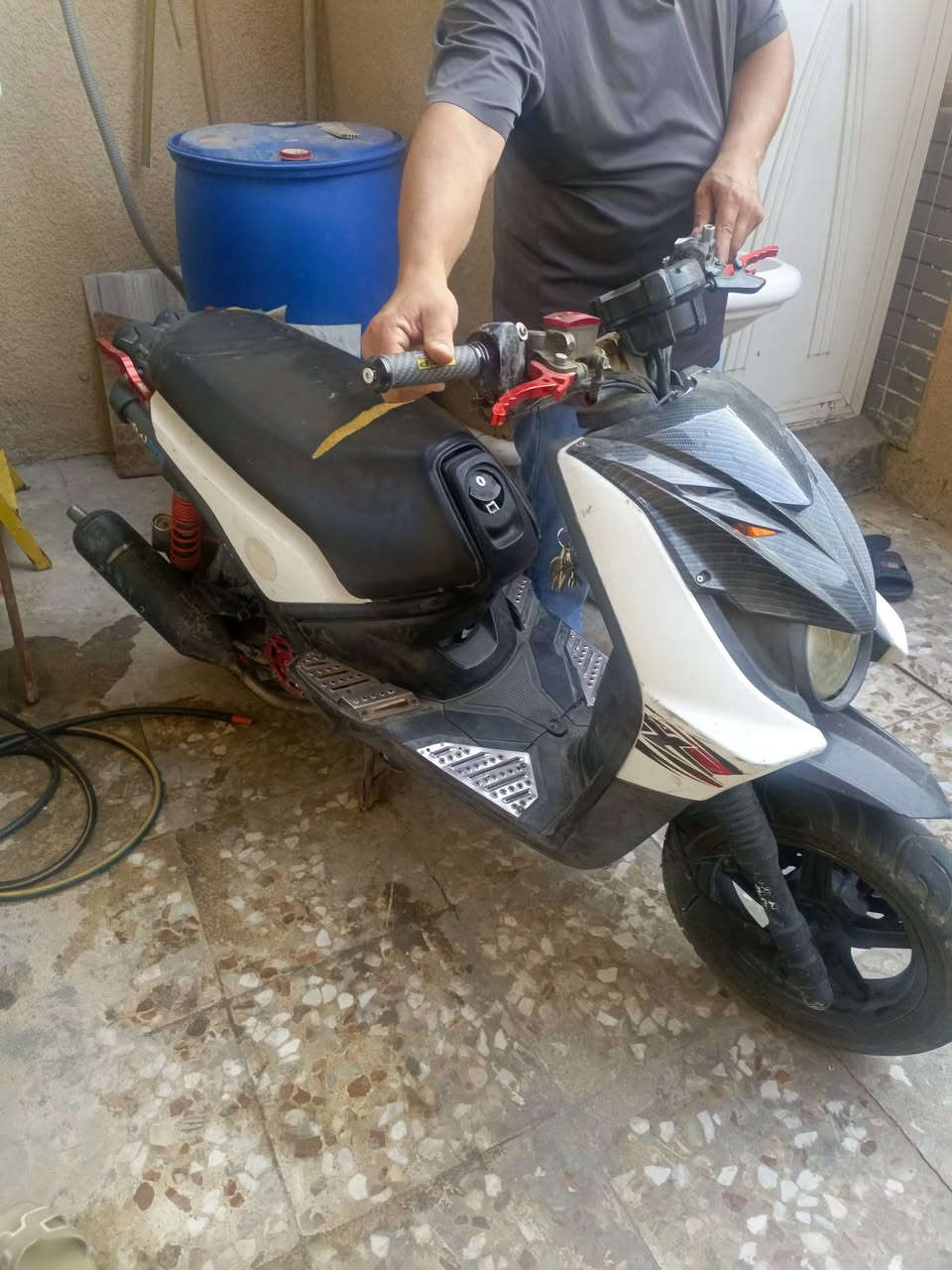 سكنس جبلي كلش نظيفه لبيع اليشتري يتصل على الرقم*********** المكان الزعفرانيه حي الربيع رايدها 800 وفيها مجال
