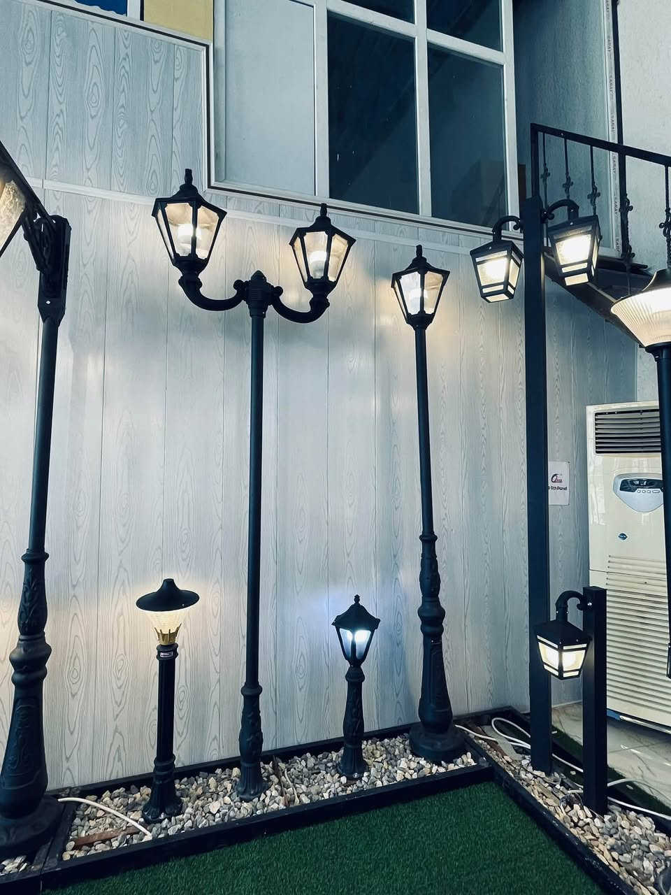 #عمود_انارة_ديكوري 
✨شركة sunlight للأعمدة انارة و نشرات و مستلزمات الحدائق ✨
🌟 في Sunlight، أعمدتنا ليست مجرد إنارة… بل تحف فنية تُضيء بذوق، وتُدهش بجمالها!

💎 مثالية للحدائق، الممرات، الفلل، الساحات، وكل مساحة تستحق لمسة انارة .

📍 الموقع: واسط - مدينة الكوت - طريق العمارة
📞 للحجز والاستفسار:
ناصر الطائي: ***********
م. فاطمة الطائي : ***********

🚚 سارع بالطلب الآن – الجمال، الجودة، والسعر المناسب… كلها تجتمع هنا!

#أعمدة_ديكورية #إنارة_خارجي #ديكور_راقي #سدة_الكوت #نجف #الكوت #واسط #تصميم_حدائق
